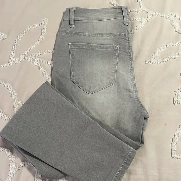 Kensie Jeans skinny gray jeans NWT - Picture 4 of 4